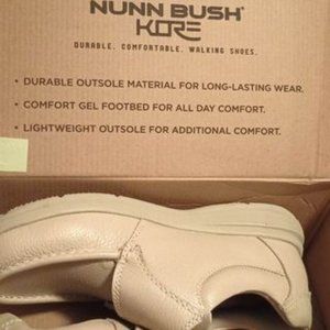 NIB Nunn Bush Kore tan velcro close leather memory foam slip on upper- Men's 8.5